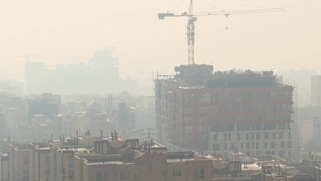 Tehran Shuts Schools and Restricts Traffic Amid Severe Smog
