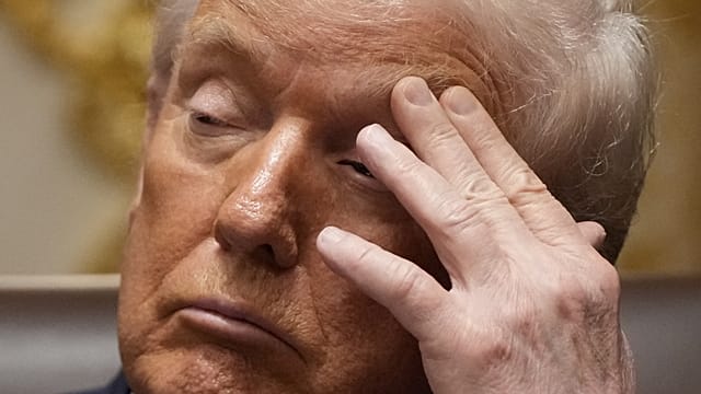 Trump freezes all immigration applications from 19 countries