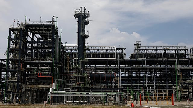 Dangote Refinery Challenges Regulator to Verify Fuel Production Capacity