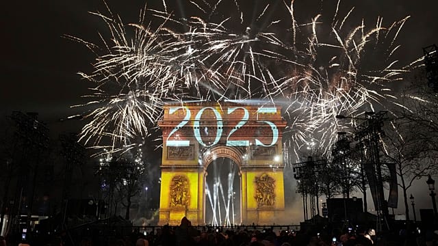 Paris cancels New Year’s eve Champs-Élysées celebrations over security fears
