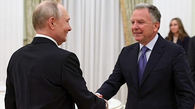 Putin Meets US Envoy and Kushner in Late-Night Kremlin Talks