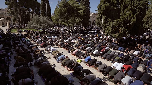 First Friday of Ramadan sees mass prayers at al Aqsa and shattered Gaza