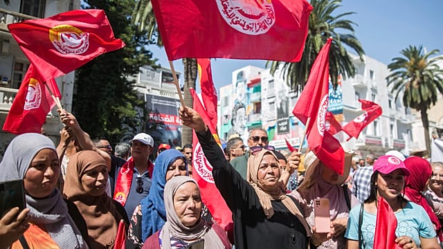 Tunisia's main union picks Selmi as new leader, role in politics uncertain