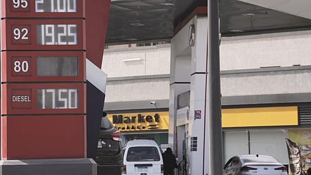 Egypt business curfew sparks concern among traders and tourism sector