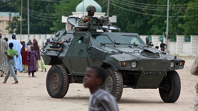 Nigerian jihadists kill 3 troops in first raid since death of IS leader