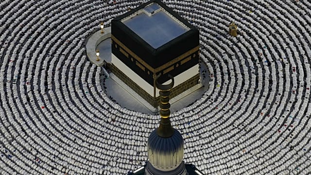 Muslim worshipers enter final days of this year's Hajj pilgrimage in Mecca