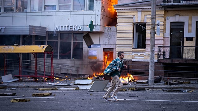 Arrêt sur images du 29 septembre 2026 : la Russie tire des missiles sur Kiev