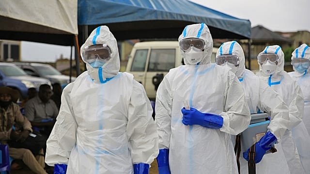 Nigeria steps up airport health screenings over Ebola fears