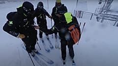 Les pisteurs de Courchevel testant leur DVA (Détecteur de Victimes d'Avalanche)