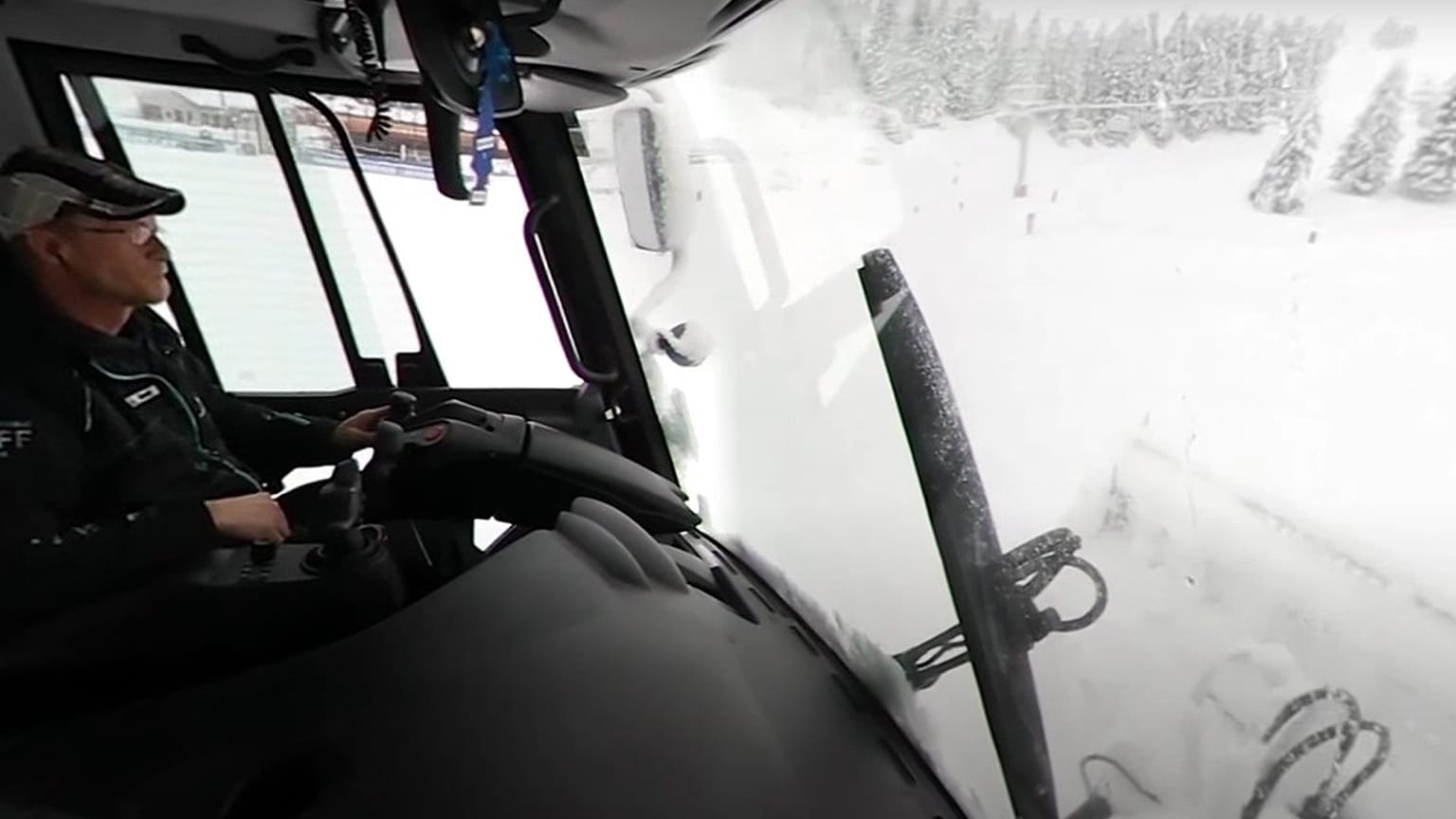 A bord d'une dameuse de Courchevel