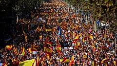 Marcha por la unidad de España en Barcelona, convocada por Sociedad Civil Catalana (octubre 2019).