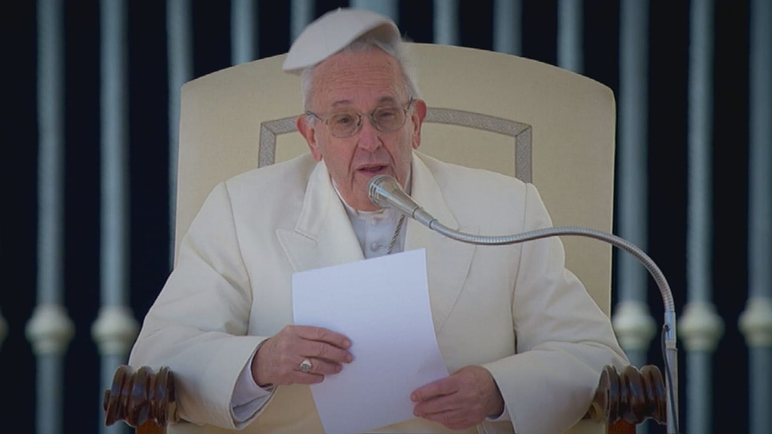 Papa'dan Hristiyanlara Hristiyanca yaşam dileği