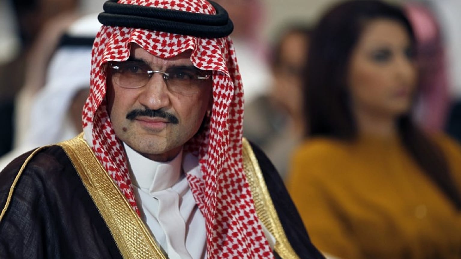 الوليد بن طلال يجري مفاوضات مع مصارف من أجل الحصول على قروض لشركته