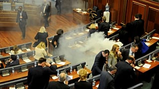 Слезоточивый газ в парламенте 