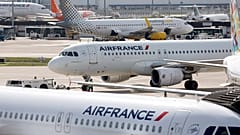 Γαλλία: Αρχίζουν τις απεργίες σε τρένα και αερομεταφορές!