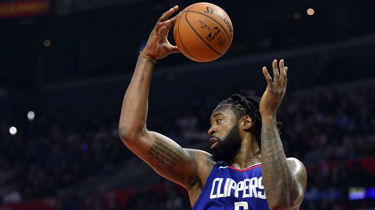 Los Angeles Clippers Milwaukee Bucks'ı deplasmanda mağlup etti 