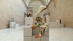 Des sculptures vivantes... au milieu des sculptures