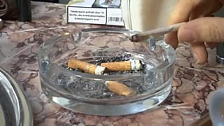 Ausztria: újra szabad dohányozni az éttermekben