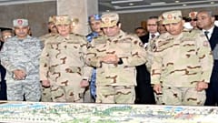 شاهد: السيسي بالزي العسكري في سيناء يتحدث عن نصر قريب 