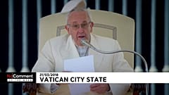 Papst ist wie vom Winde verweht