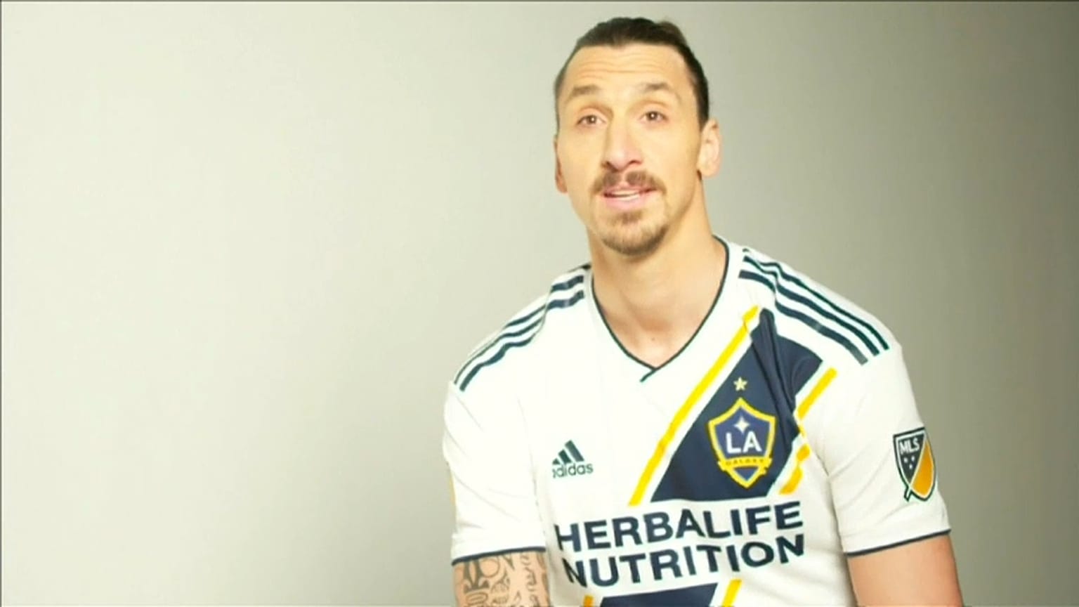 Zlatan change de Galaxy