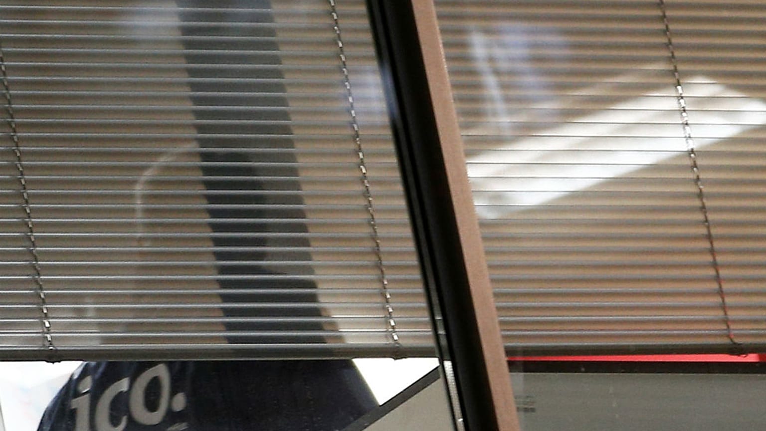 Londra'da Cambridge Analytica'ya baskın