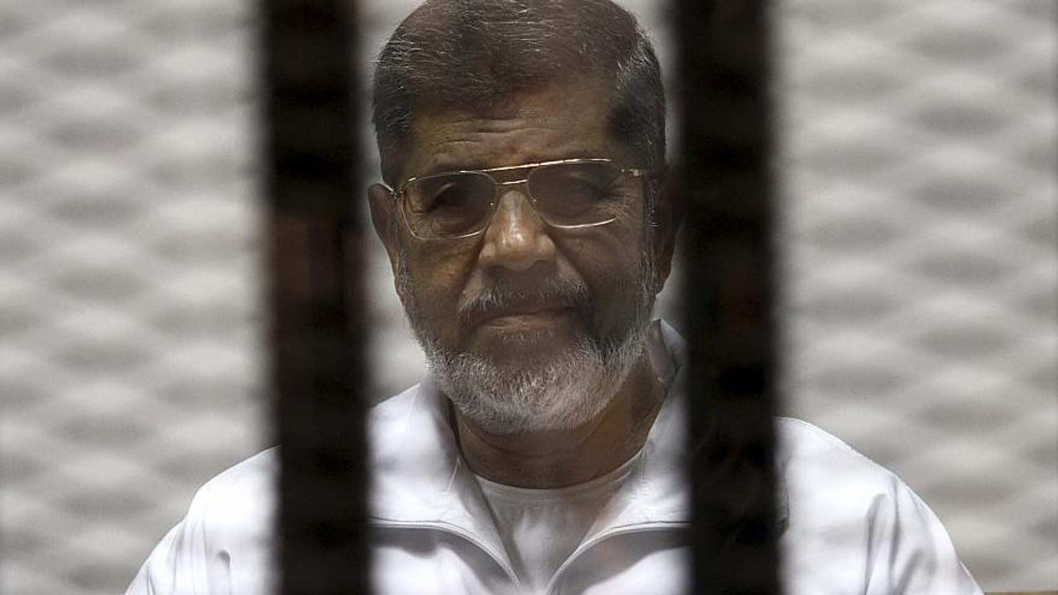 نجل محمد مرسي: سباق الانتخابات المصري بين ديكتاتور ودمية متآمرة 