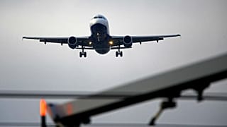 طيار ثمل يكاد أن يتسبب بكارثة في رحلة من شتوتغارت إلى لشبونة