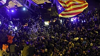 Καταλονία: Στη φυλακή ακόμη 5 πολιτικοί - Διαδηλώσεις σε Μαδρίτη και Βαρκελώνη 