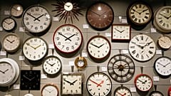 Wer hat an der Uhr gedreht? Ein Song und 7 Tweets