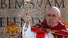 Le pape invite les jeunes à résister