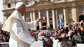 Papa celebra missa de domingo de Ramos 