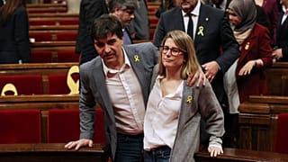 El portavoz de ERC Sergi Sabria y Elsa Artadi de JpC