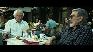 Chevy Chase acompanha Reynolds neste regresso ao grande ecrã