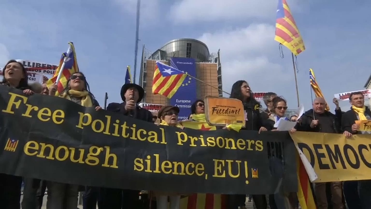 Pro-Catalan rally outside EU headquarters in Brussels