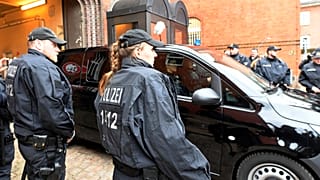 Παράταση κράτησης Πουτζντεμόν διέταξε το δικαστήριο