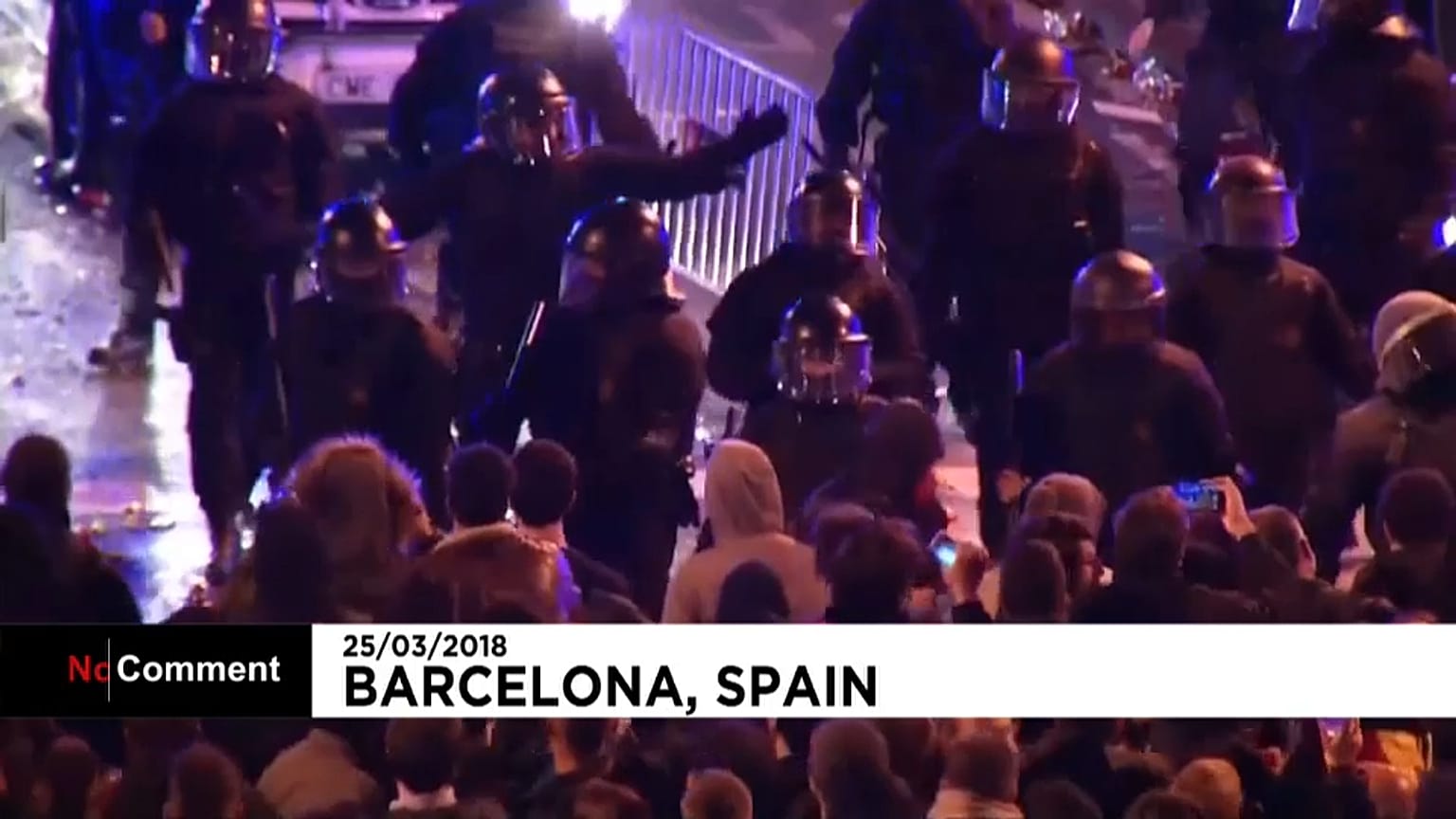 Échauffourées à Barcelone après l'arrestation de Puigdemont