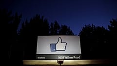 Das Eingangsschild von Facebook in Menlo Park