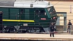 Comboio norte-coreano em Pequim sob o olhar atento das autoridades chinesas