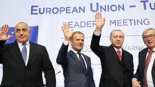 Ζαν Κλοντ Γιούνκερ: Ζήτησε επιστροφή των Ελλήνων στρατιωτικών πριν από το Πάσχα