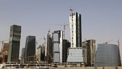 المملكة العربية السعودية تعوض المقاولين مع القطاع الحكومي