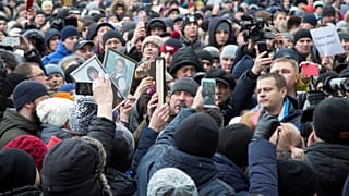 Dopo l'incendio, la rabbia. Kemerovo in piazza