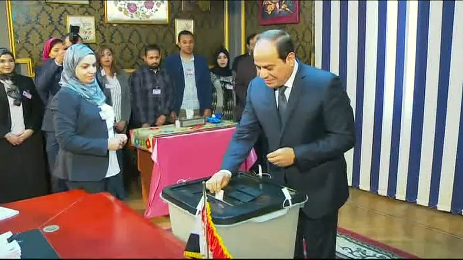 الانتخابات المصرية تختتم اليوم وتوقعات بالفوز لصالح السيسي