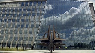 NATO: "Liebesgrüße" nach Moskau