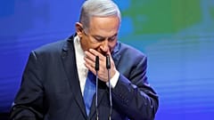 Benjamin Netanyahou tousse lors d'une conférence sur la santé le 27 mars 