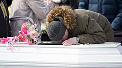 Κεμέροβο: Θρήνος και οργή στις κηδείες των θυμάτων