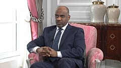 "Il n'y a pas d'avions de combat bombardant les gens" (Général Assiri)