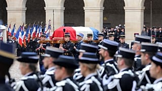 Συγκινητικό «αντίο» στον ήρωα αστυνομικό