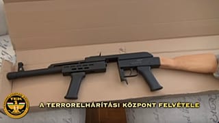 Idegengyűlölő német fegyverkereskedőt kapcsoltak le Magyarországon