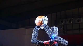 Eccovi Cue, la nuova stella (autodidatta) del basket